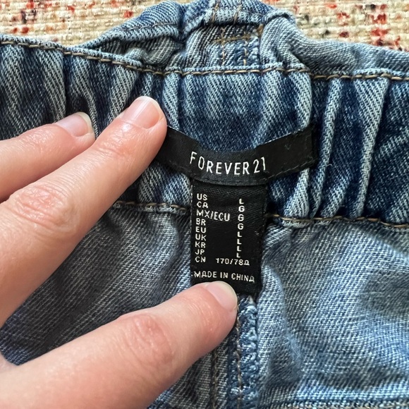 Forever 21 Cinch High-Waisted Shorts - Picture 3 of 3